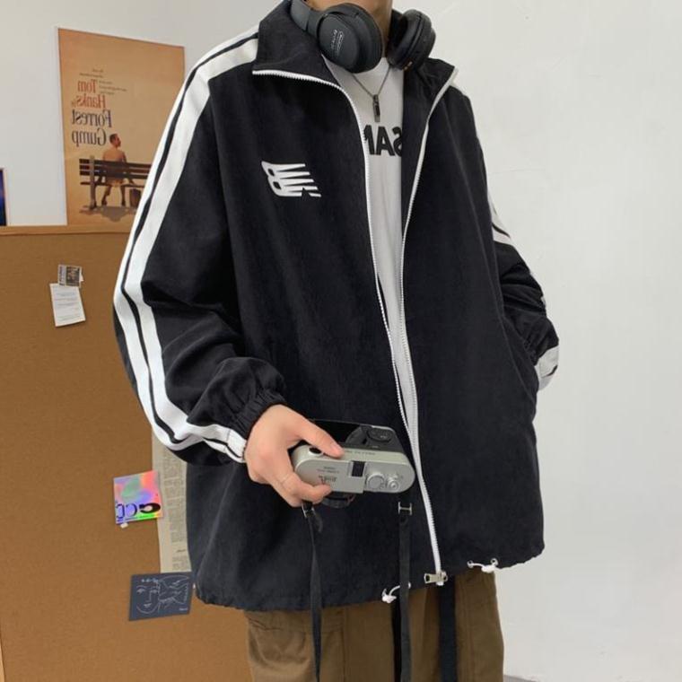 Áo Khoác, Áo Jacket Gió 2 Lớp 2 Màu Be và Đen From Rộng In Chữ Trước Ngực Phong Cách Hàn Quốc 2021