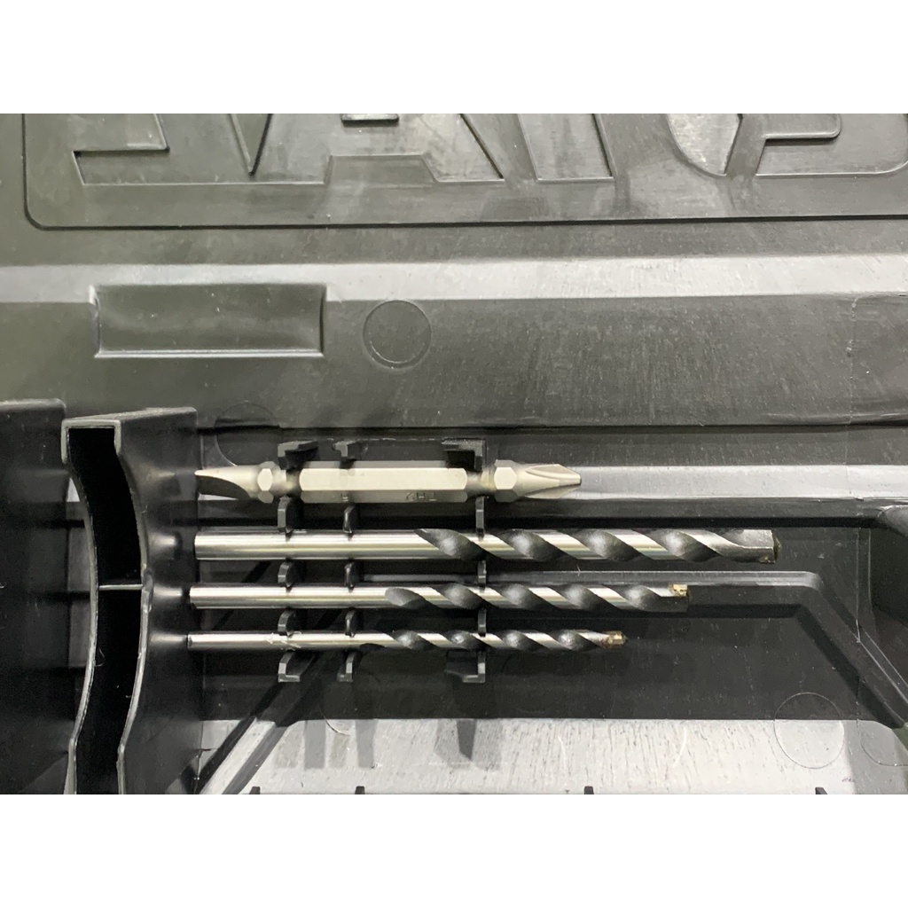 Máy khoan búa dùng pin 20V Total TIDLI20012