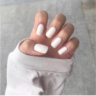 Bộ 24 móng tay giả trắng trơn loại ngắn