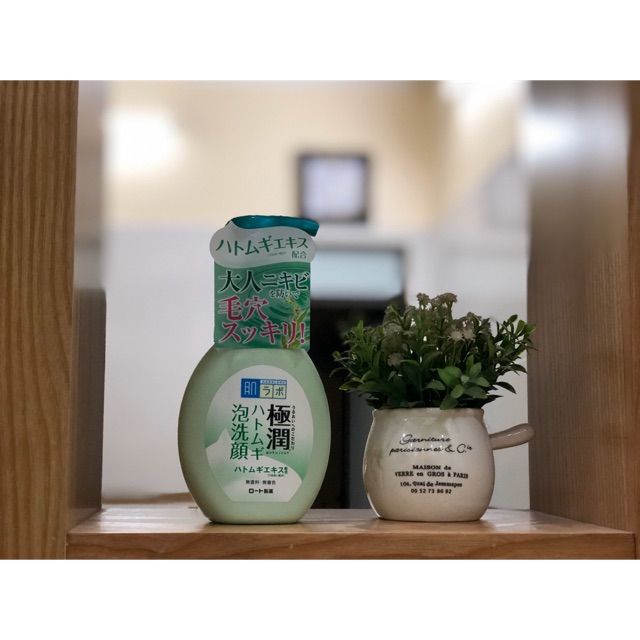 Sữa rửa mặt tạo bọt Hadalabo