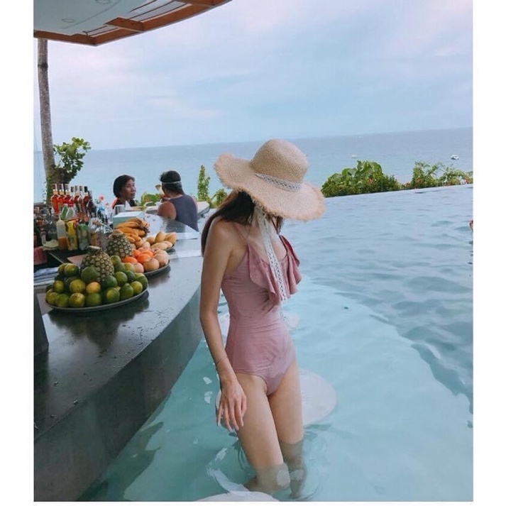 Monokini liền 2s bèo ngực M