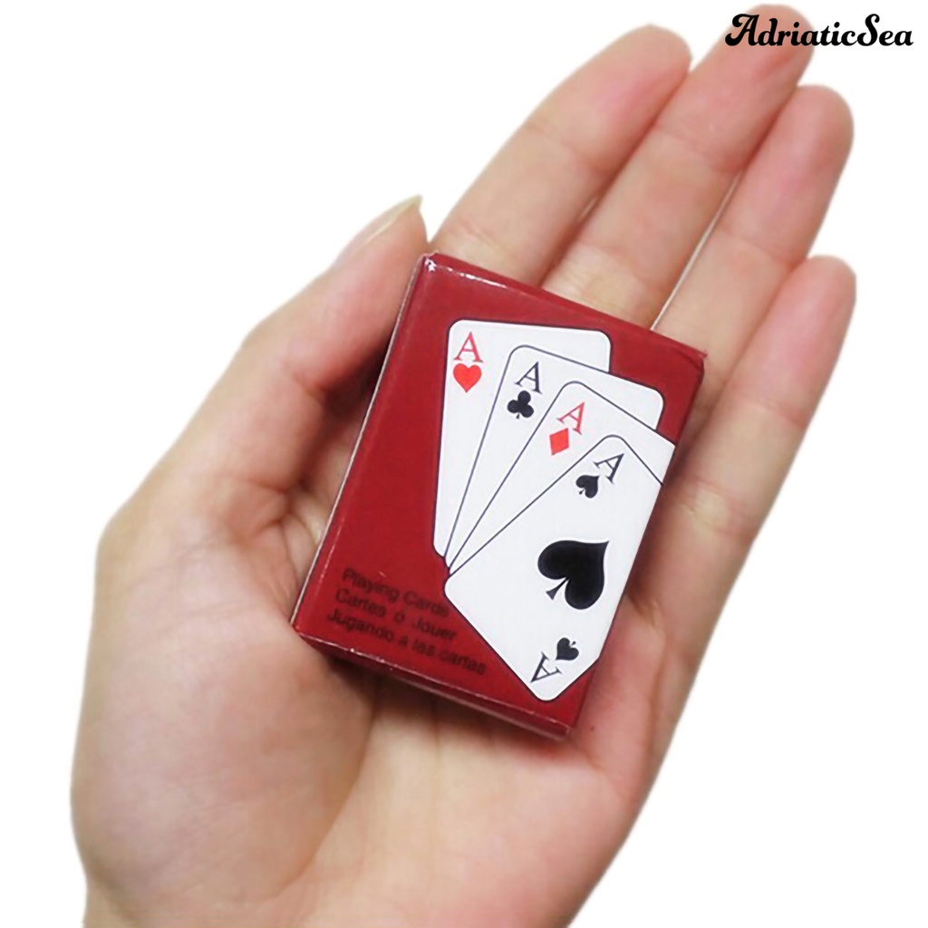Bộ bài tây mini đáng yêu cho hoạt động ngoài trời