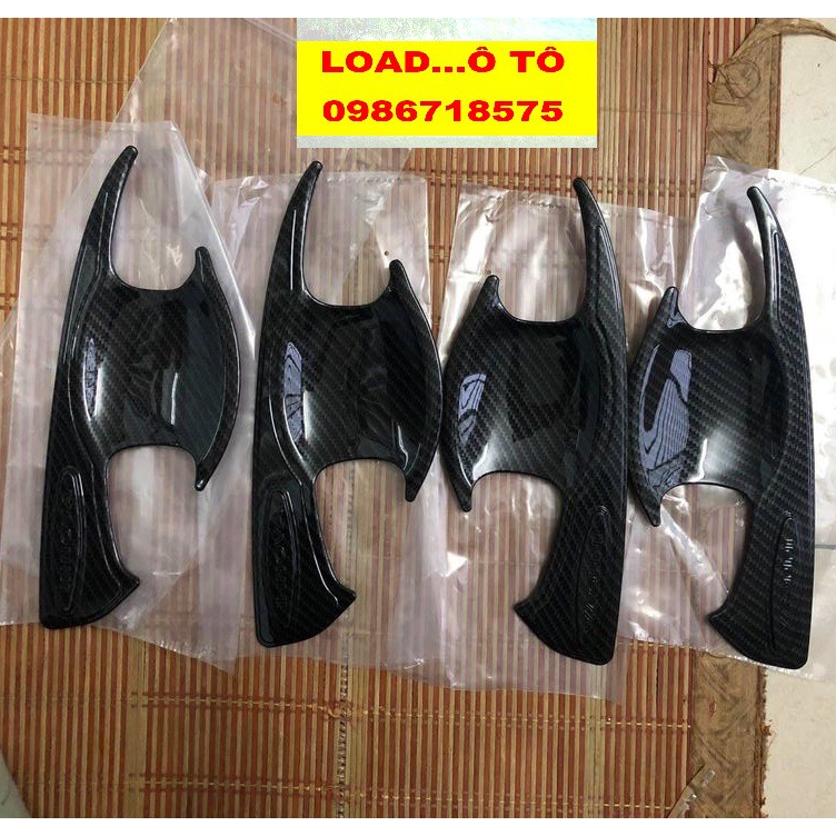 Ốp Tay Nắm, Hõm Cửa Xe Toyota Innova 2022-2017 Vân Carbon Màu Đen Cao Cấp