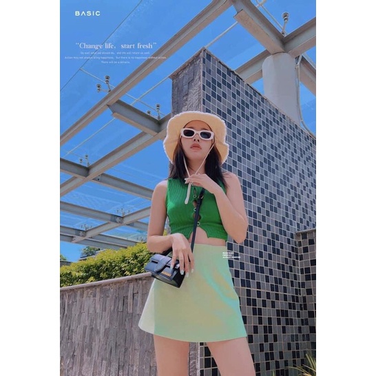 Set crop xanh ba lỗ + chân váy