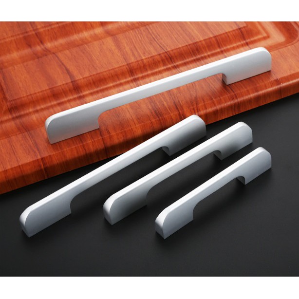 Tay nắm nhôm cong loại to