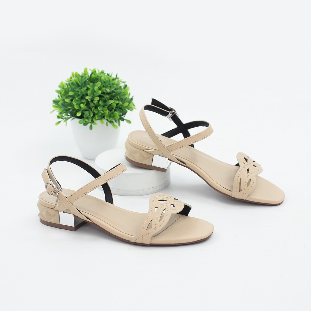 Giày Sandal 3cm Đế Vuông Quai Cutout Màu Đen Pixie X459