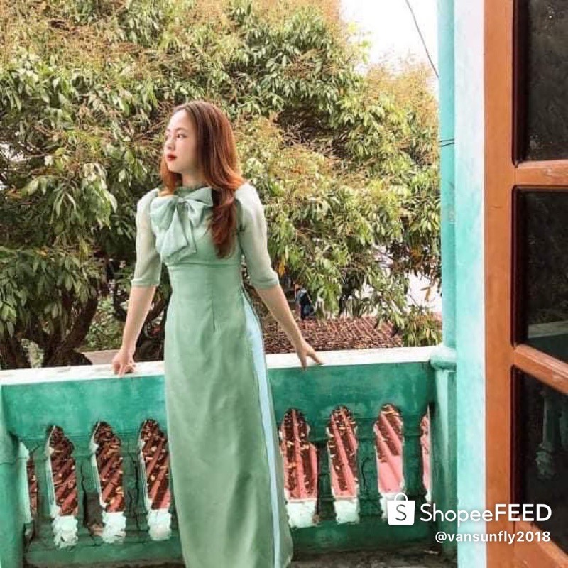 Áo dài cách Tân màu xanh ngọc
