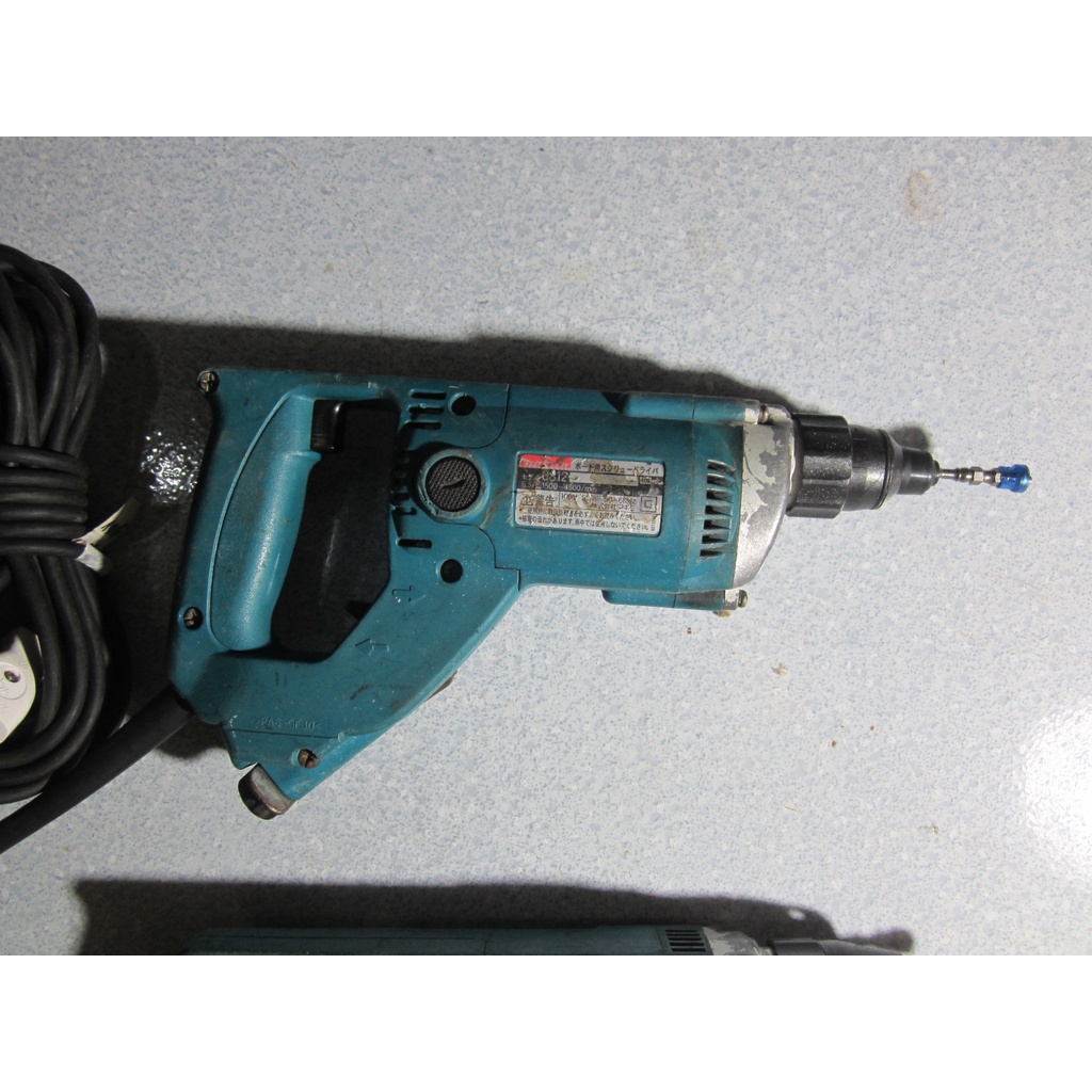 Máy bắn vít thạch cao Makita nội địa nhật có đảo chiều và điều tốc