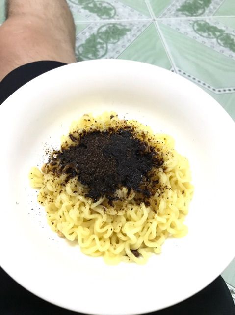 1 thùng mì mini tương đen Hàn Quốc 83g*30 gói | BigBuy360 - bigbuy360.vn