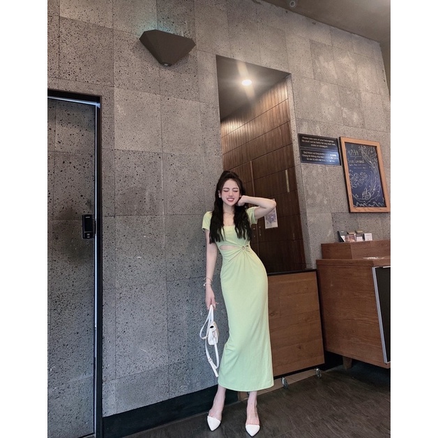 Váy body cut eo khuy tròn