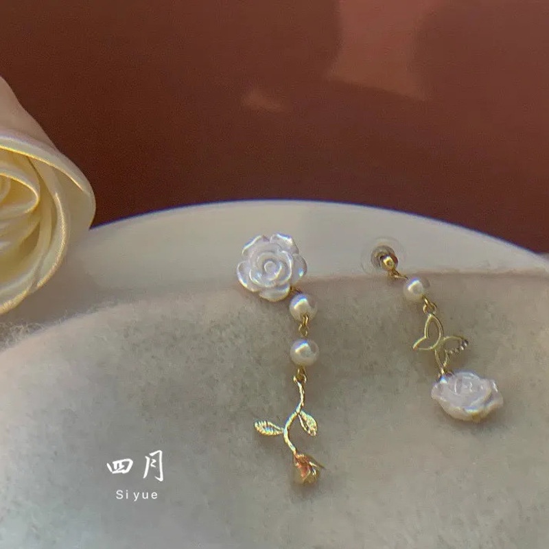 Khuyên Tai Dáng Dài Hình Hoa Phong Cách Retro Sang Trọng 2022