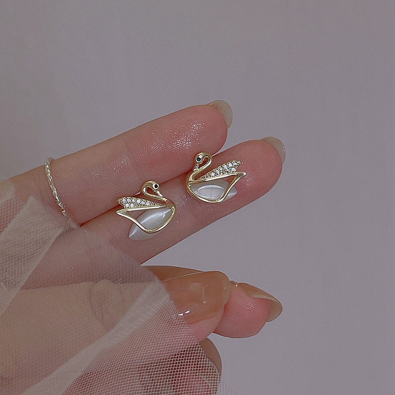 Bông Tai Mạ Bạc 925 Hình Thiên Nga Đính Đá Zircon Đơn Giản Thời Trang Dành Cho Nữ