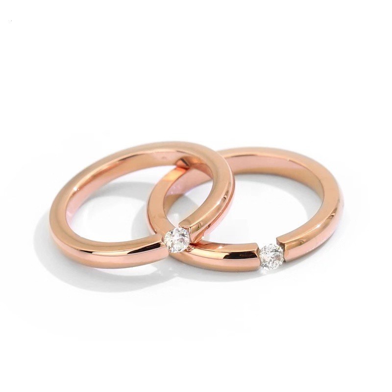 Nhẫn Thép Titan Mạ Vàng Hồng 18K Đính Kim Cương Không Gây Dị Ứng Không Phai Màu Đơn Giản Cho Nữ