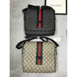 tui nam lv Gucci