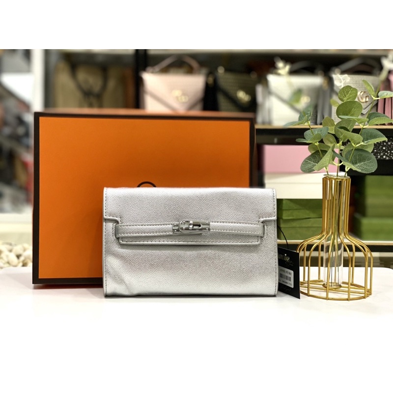 Clutch cầm tay kèm dây đeo chéo Quảng Châu
