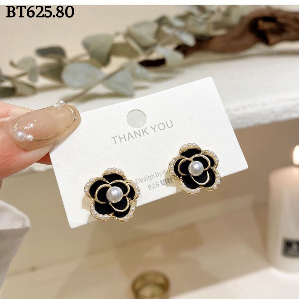 Bông tai hoa hồng đen đính ngọc - BT625