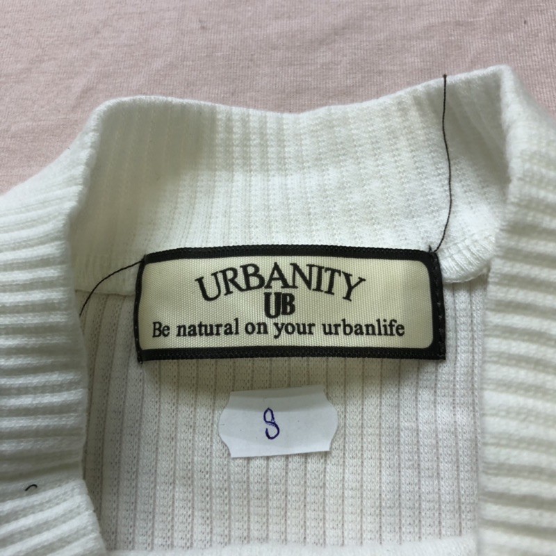 Áo Thun Nữ Urbanity UB Cổ Lọ Sát Nách Trắng / Rêu Cotton Gân Rip Cắt Nhãn Size