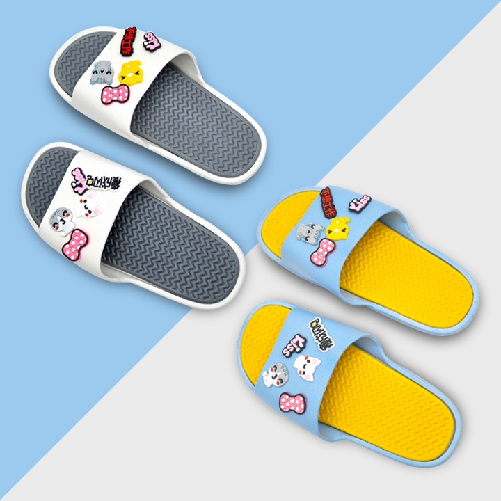 Dép quai ngang gắn 10 Sticker KITTY cực xinh dễ thương mẫu mới 2022 dép nữ cao su mềm nhẹ êm chân