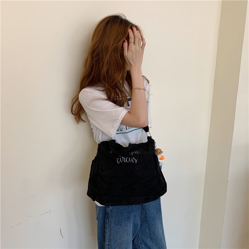 Túi đeo chéo công sở Midnight vải tike dày vừa a4 (có sẵn+hình thật)