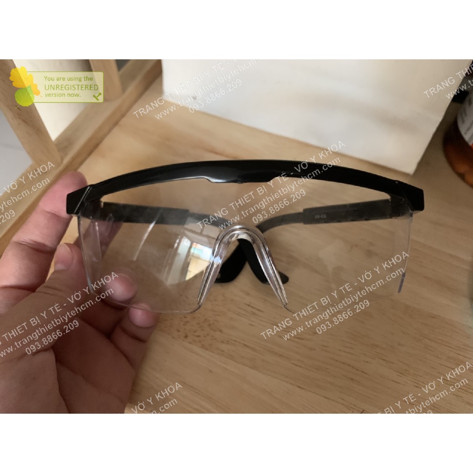 Kính bảo hộ đi đường chống bụi bảo vệ mắt Đài Loan