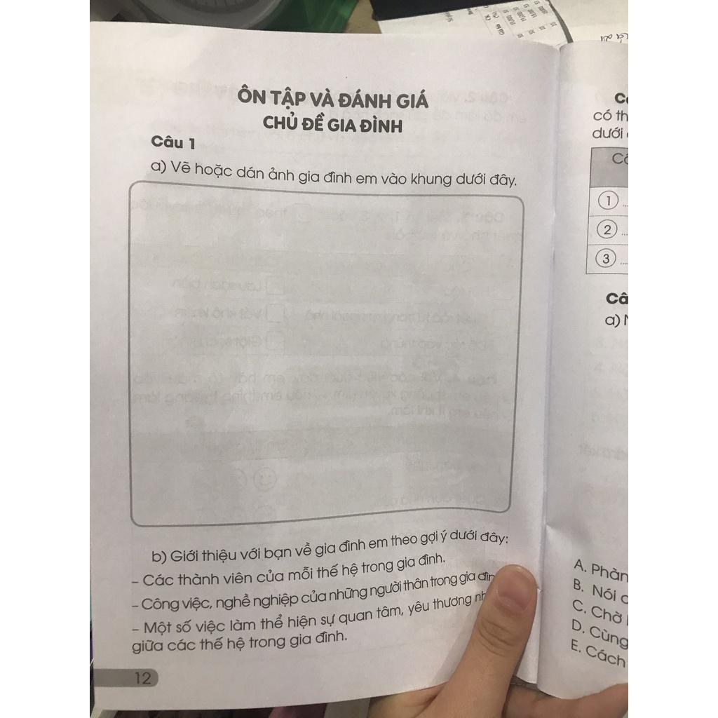 Sách - Vở bài tập tự nhiên và xã hội lớp 2 ( Cánh diều ) + Bán kèm 1 quyển Bé tập tô màu 15k