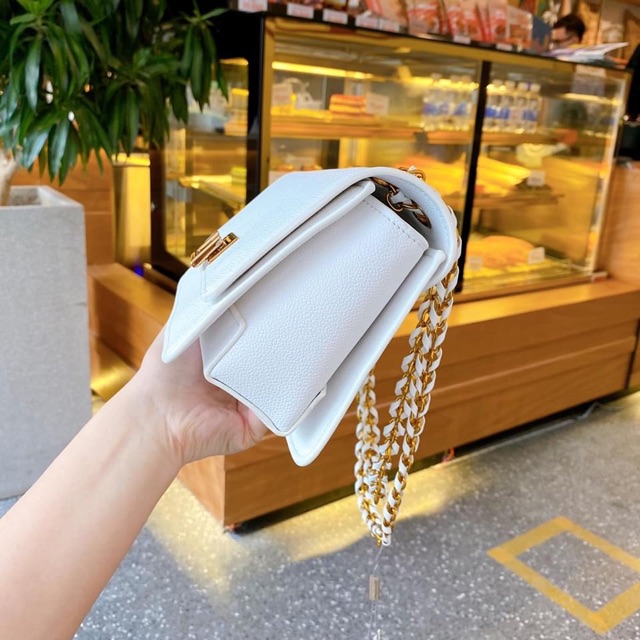 BÁN SỈ TÚI C.KK KHOÁ GẬP 3 MÀU CHO NỮ | BigBuy360 - bigbuy360.vn