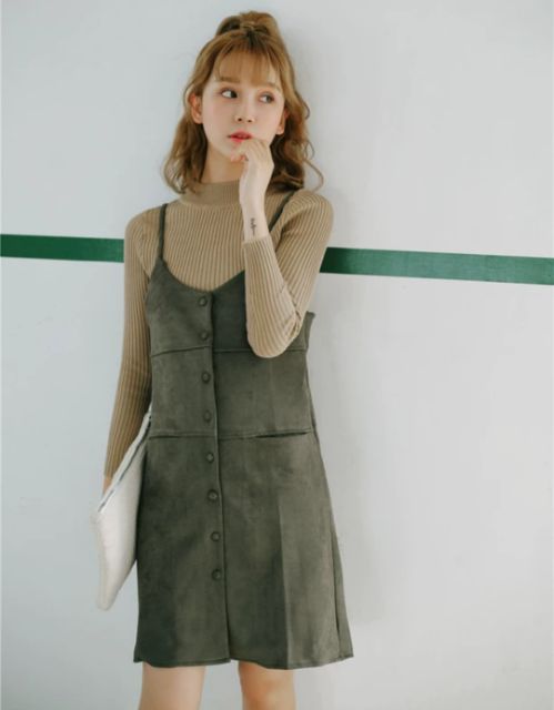 Váy 2 dây da lộn cài cúc xuất Hàn (có sẵn) | BigBuy360 - bigbuy360.vn