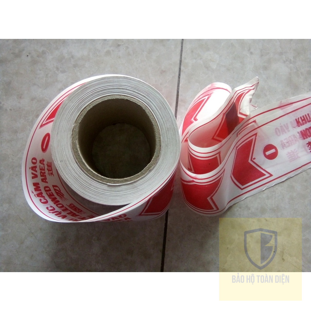 Băng rào cảnh báo, cuộn rào công trình khu vực cấm. Hình thật, hàng sẵn