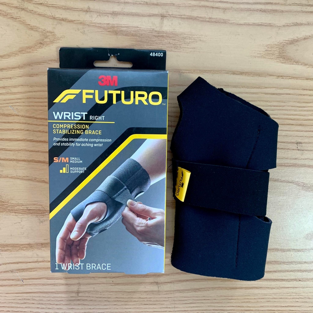Hỗ trợ cổ tay 3M Futuro màu đen
