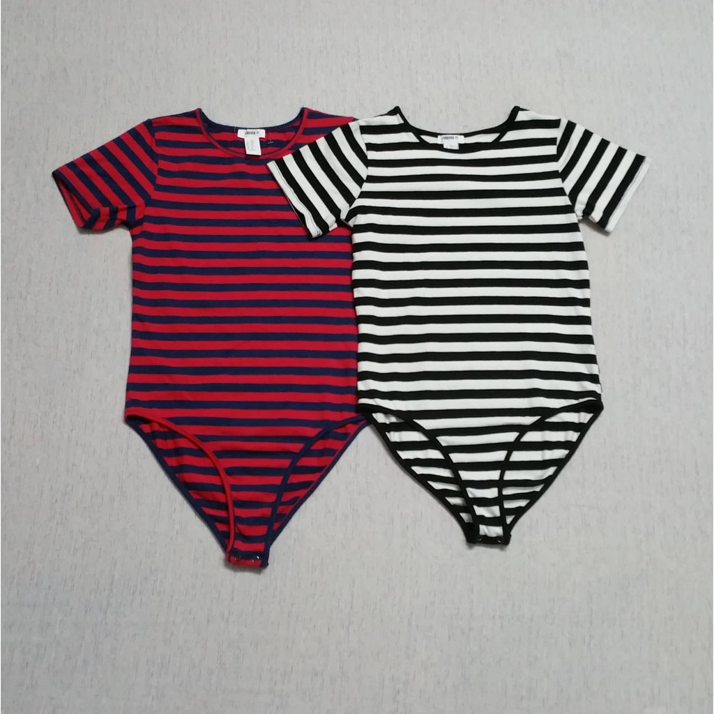 Bodysuit F21 sọc ngắn tay