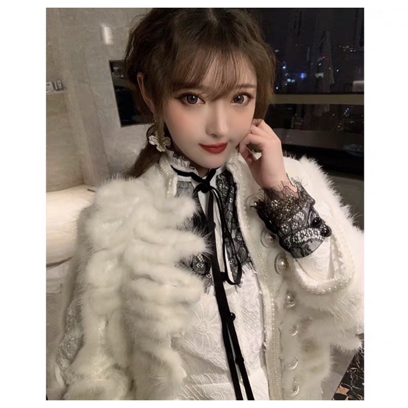 Pass áo khoác lông công chúa