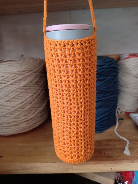 Túi đựng bình nước handmade, túi treo bình nước bằng len
