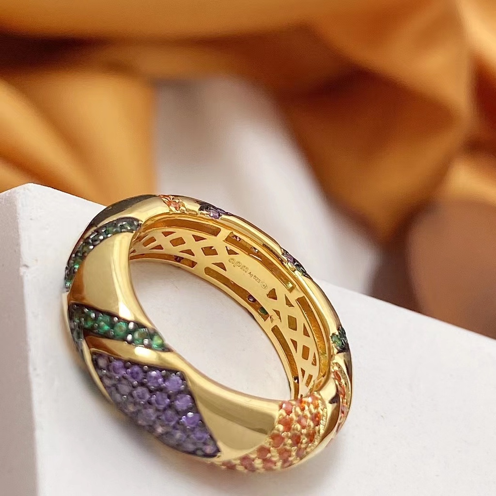 Một Nhà Từ Monaco Nhẫn Lớn Màu Vàng Kim Thời Trang Độc Đáo