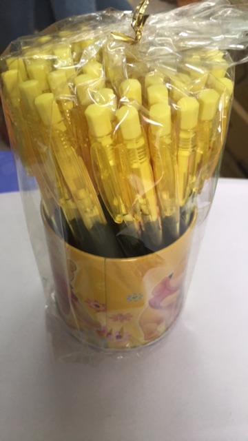 Bút bi Kitty.bút doremon.