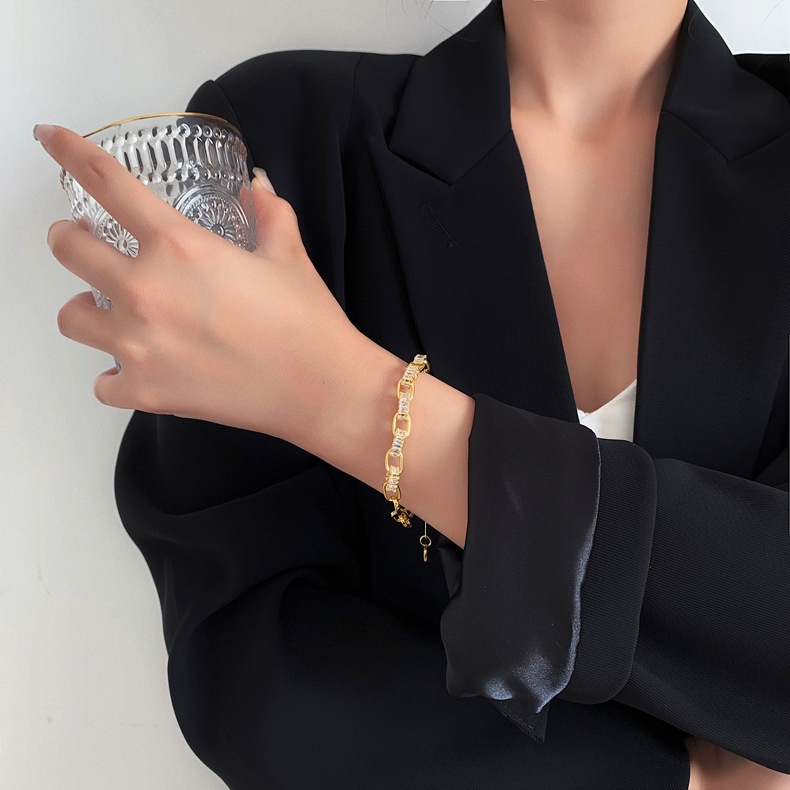 OIMG  Vòng Tay Hợp Kim Đính Đá Phong Cách Retro Cho Nữ