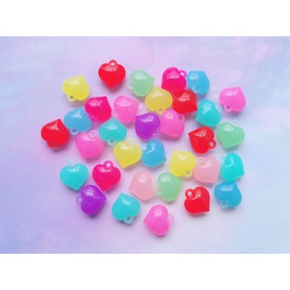 Charm tim nhựa nhiều màu có móc xỏ lỗ