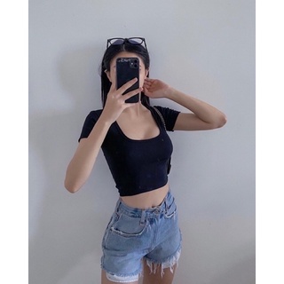 Áo cổ vuông tay ngắn