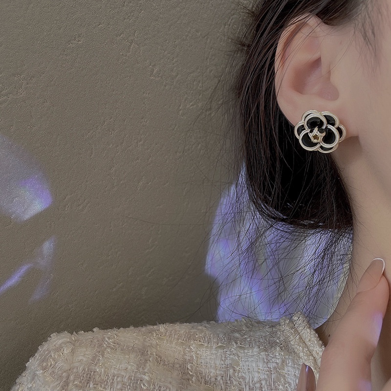 Xiaoxiang Khuyên Tai Hình Hoa Trà Phong Cách Retro Thời Trang Cao Cấp 2022