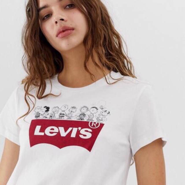 Áo thun nữ hiệu Levi’s