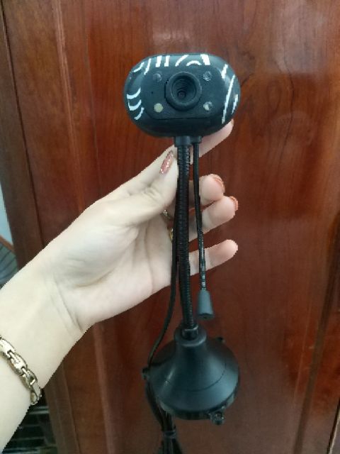 Webcam cho bé học chống dịch | BigBuy360 - bigbuy360.vn