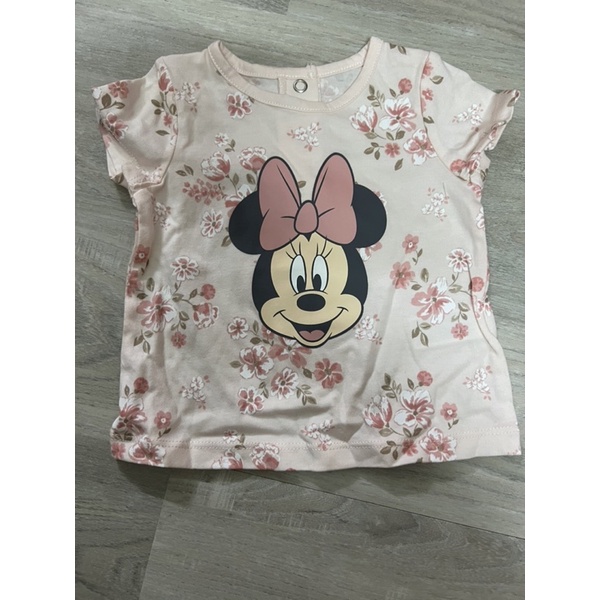 áo cộc bé gái disney của C&amp;A