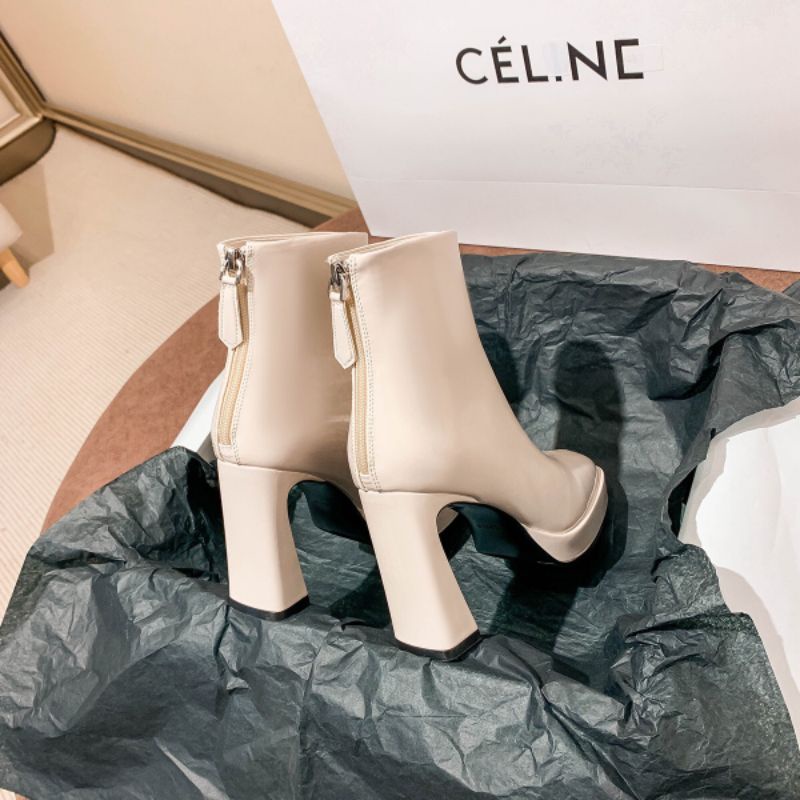 Bốt đúp bóng cao cấp.