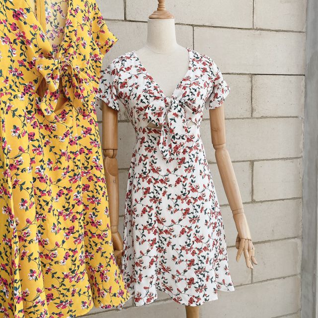 Đầm hoa nơ ngực