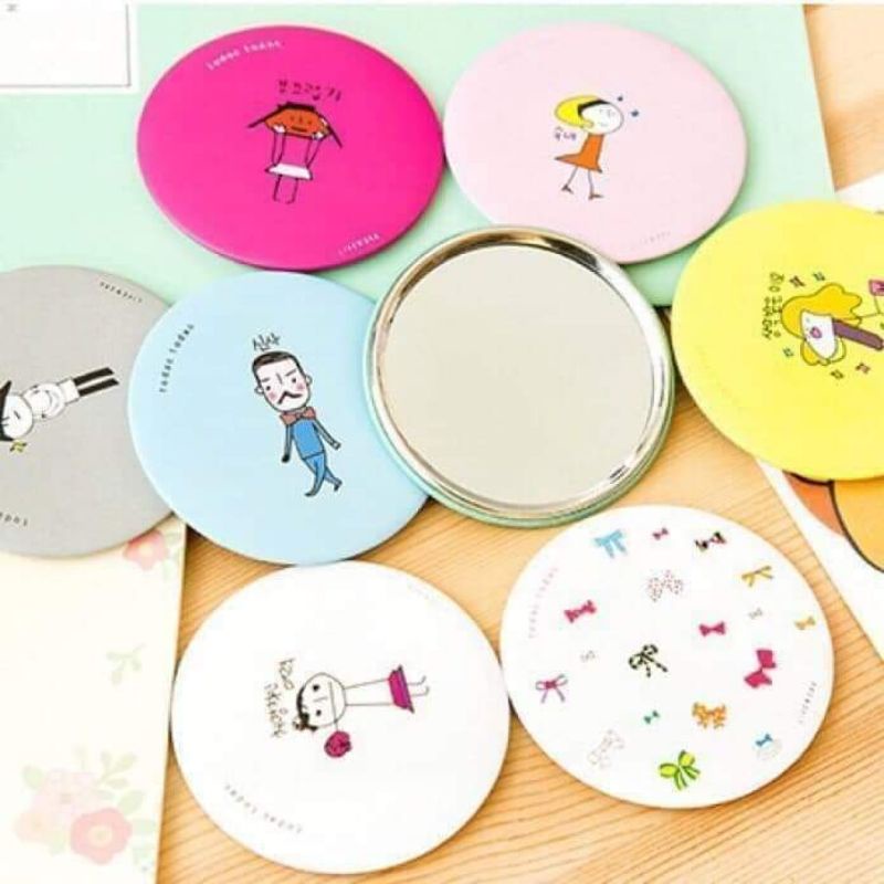 Gương trang điểm mini siêu cute cầm tay bỏ túi Hàn Quốc tiện lợi viền kim loại