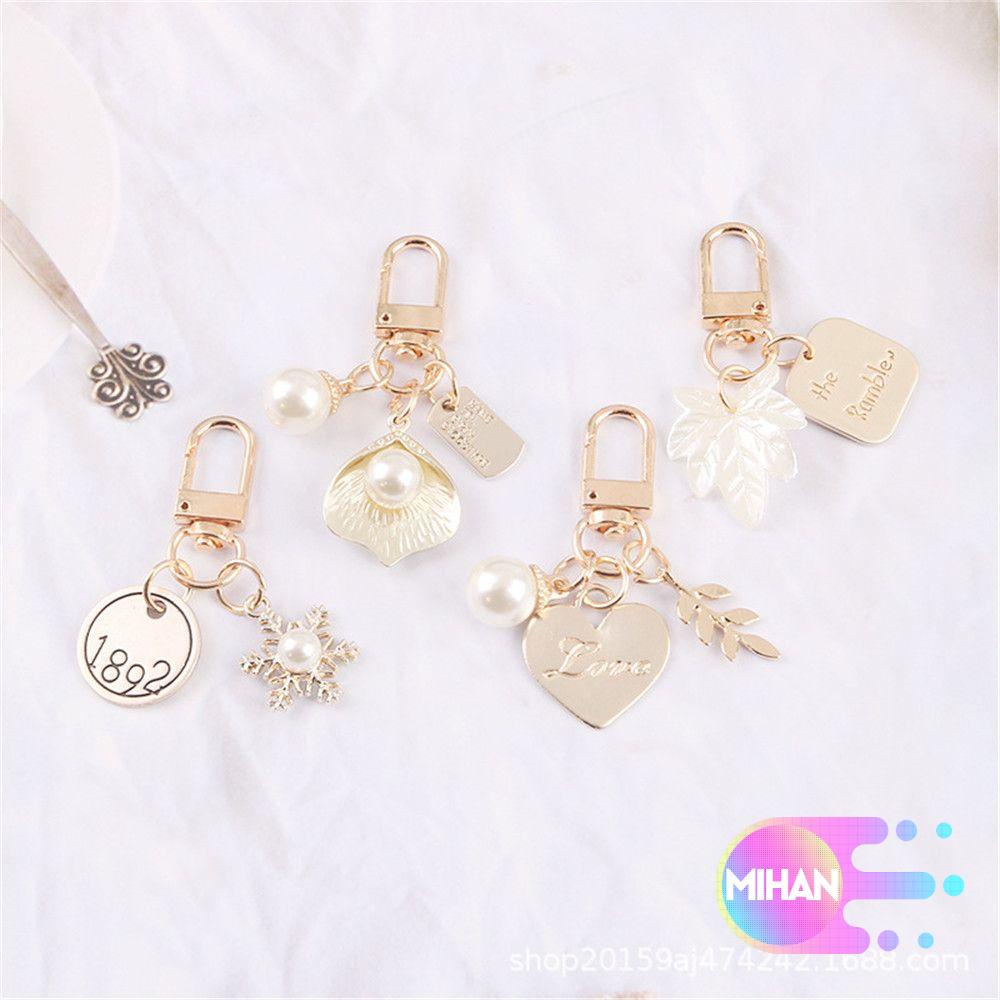 Móc khóa hình chiếc lá dễ thương MIHAN1