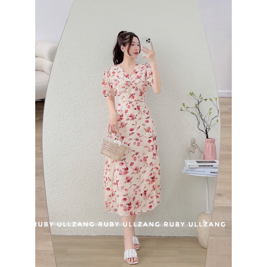 Váy hoa cổ chéo xẻ đùi sang chảnh