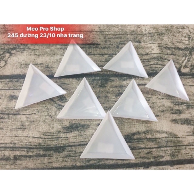 khay nhựa tam giác đựng đá - phụ kiện nail