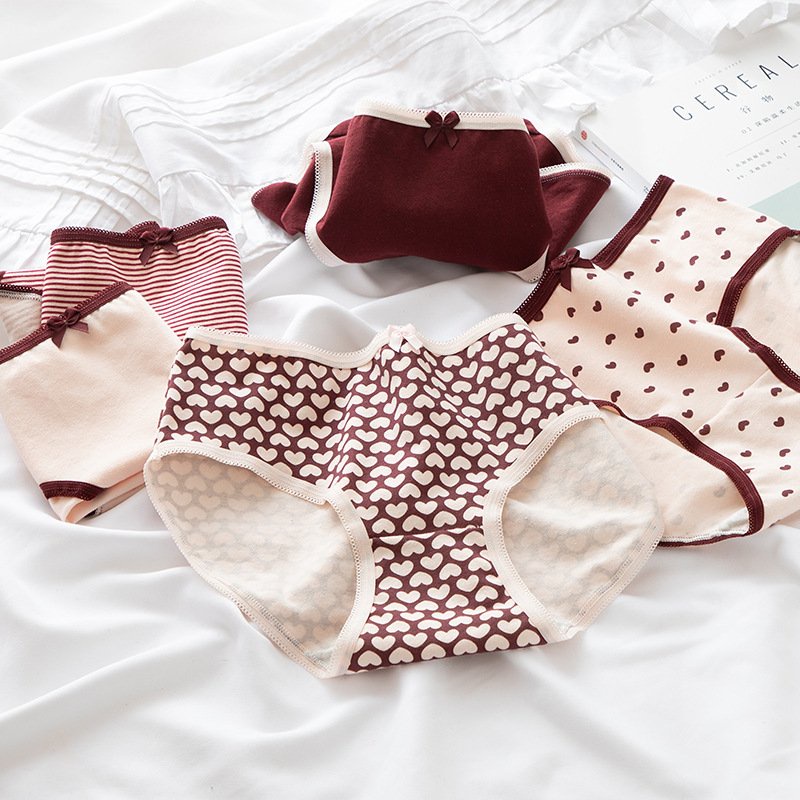 Quần Lót Nữ Màu Đỏ Đô Họa Tiết Tim Bi Phong Cách Trẻ Trung - Subo Shop