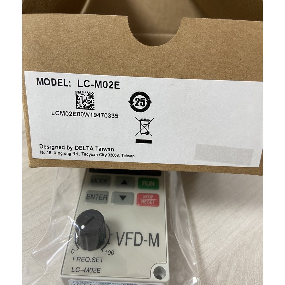 Bảng điều khiển LC-M02E - Biến tần DELTA VFD-M