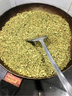 Hoa hoè sao vàng hạ thổ